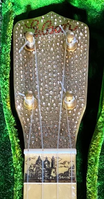 1928 Custom Gibson Soprano Ukelele Set